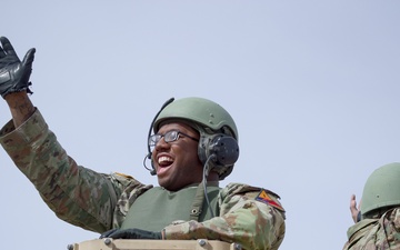 Bliss Soldiers take part in El Paso’s annual Sun Bowl parade, college football bowl game to be held Dec. 31