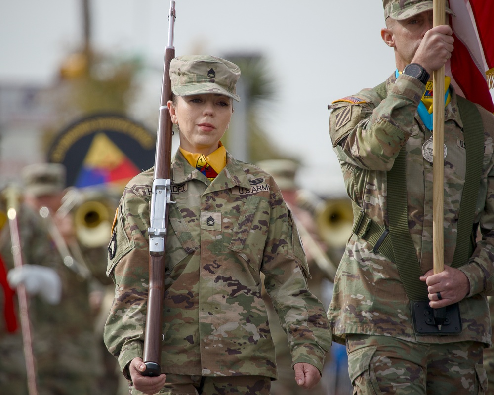 Bliss Soldiers take part in El Paso’s annual Sun Bowl parade, college football bowl game to be held Dec. 31