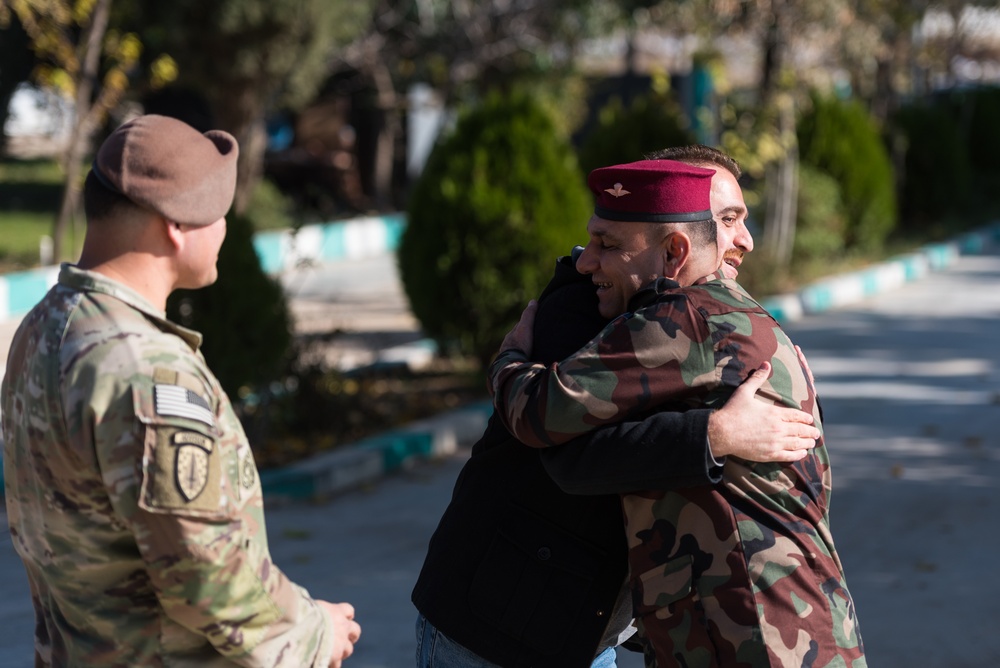 Coalition Advisors Discuss Ongoing Partner Projects with Peshmerga