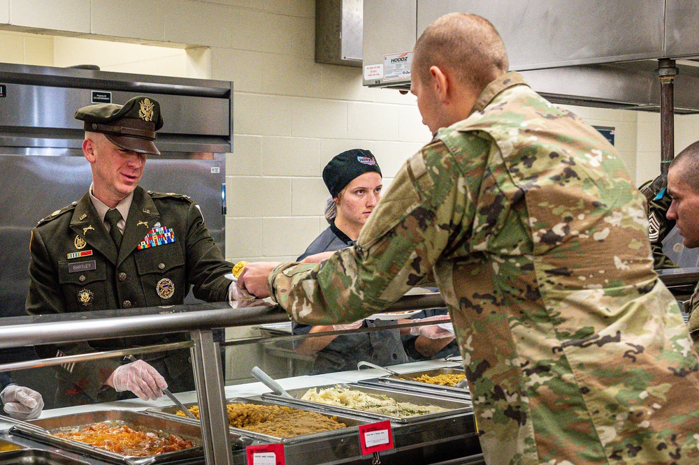 Soldiers celebrate Thanksgiving with Army family