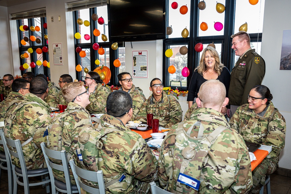 Soldiers celebrate Thanksgiving with Army family