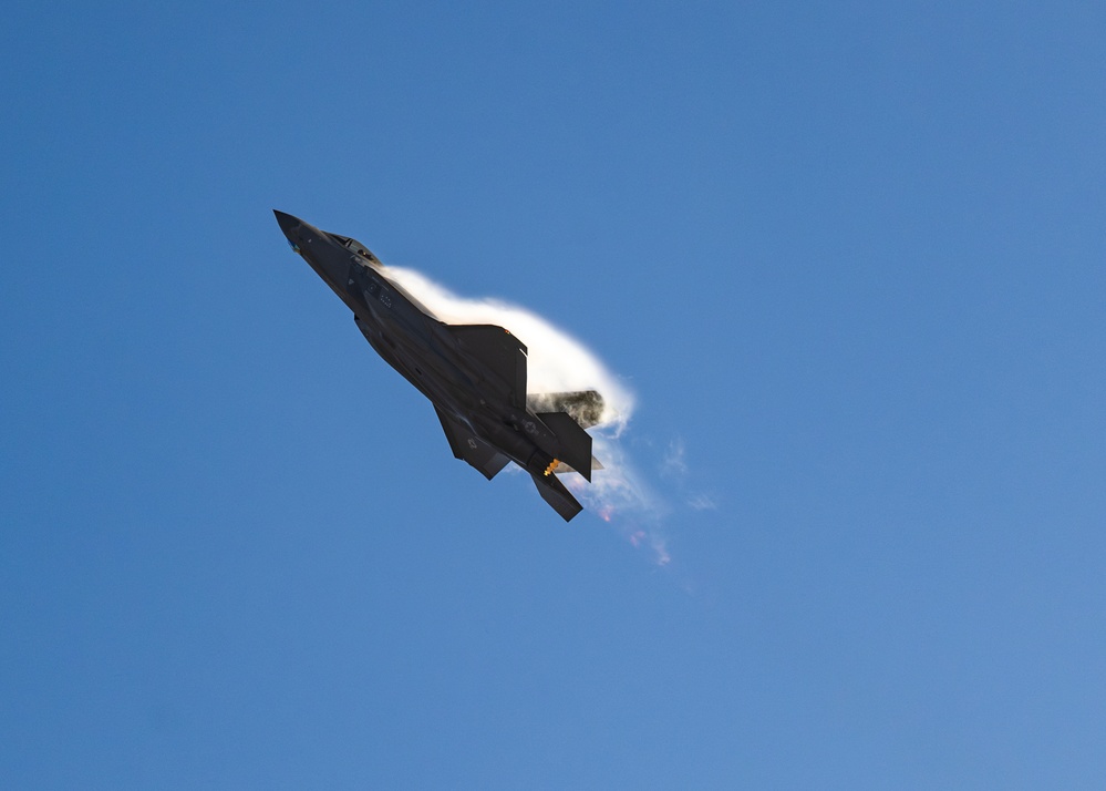 F-35 Demo Team conducts practice at Hill AFB