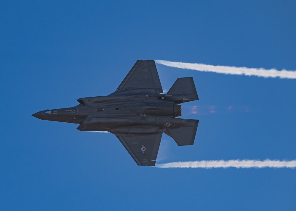 F-35 Demo Team conducts practice at Hill AFB