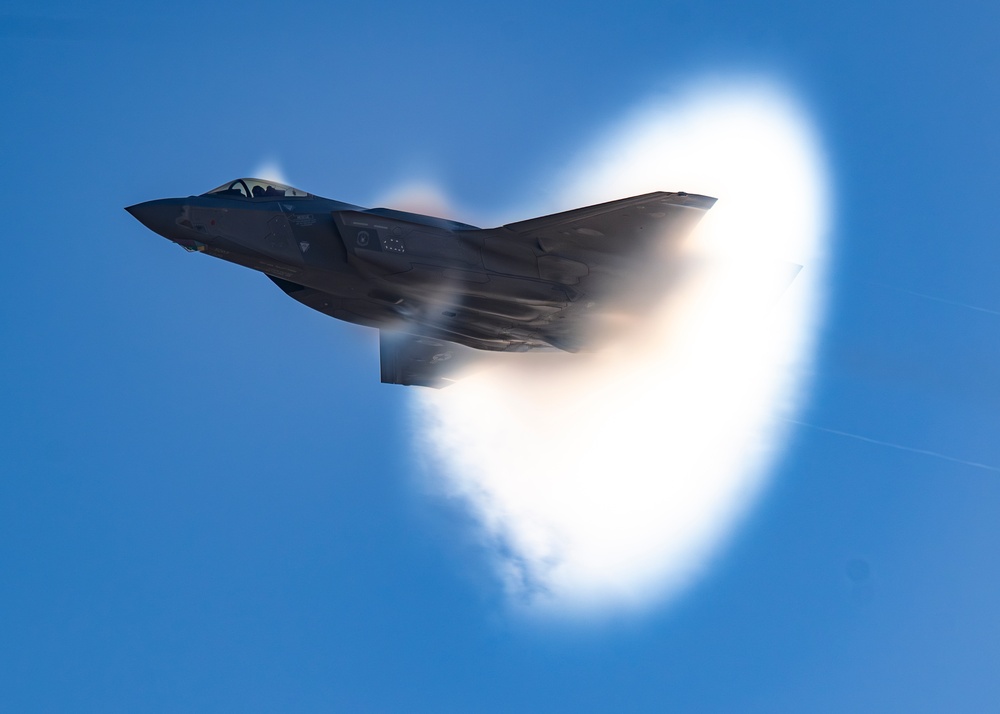 F-35 Demo Team conducts practice at Hill AFB