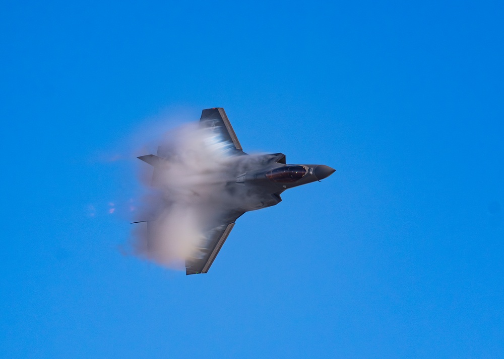 F-35 Demo Team conducts practice at Hill AFB