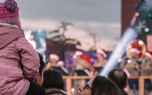 Eighth Army Tree Lighting Ceremony