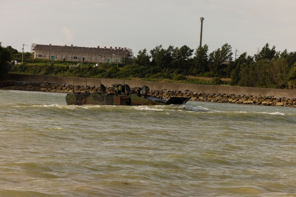 Amphibious Combat Vehicle Tide Training