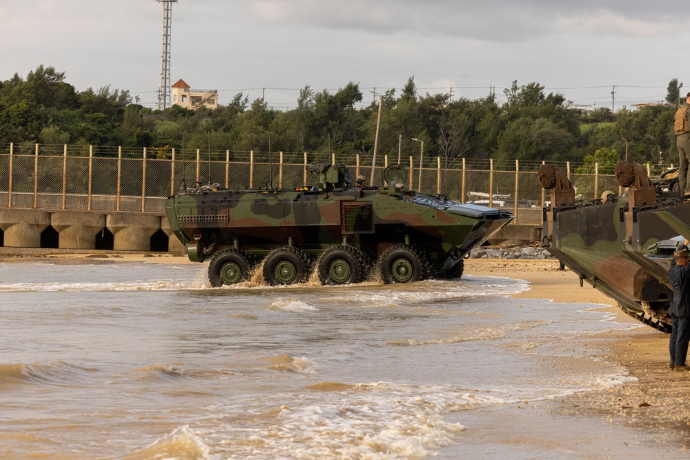 Amphibious Combat Vehicle Tide Training