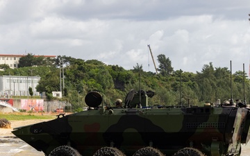 Amphibious Combat Vehicle Tide Training