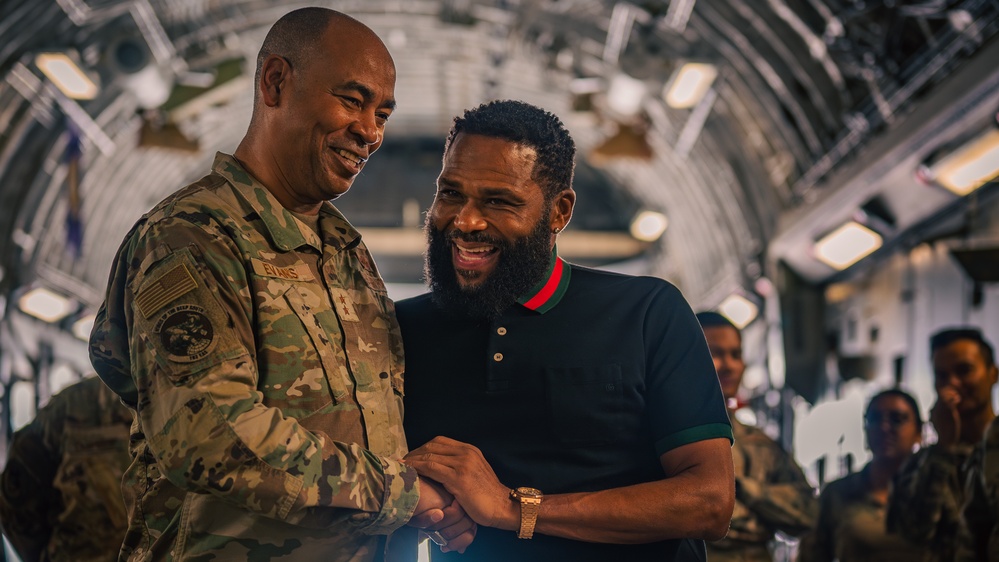 Actor Anthony Anderson tours the 379th AEW