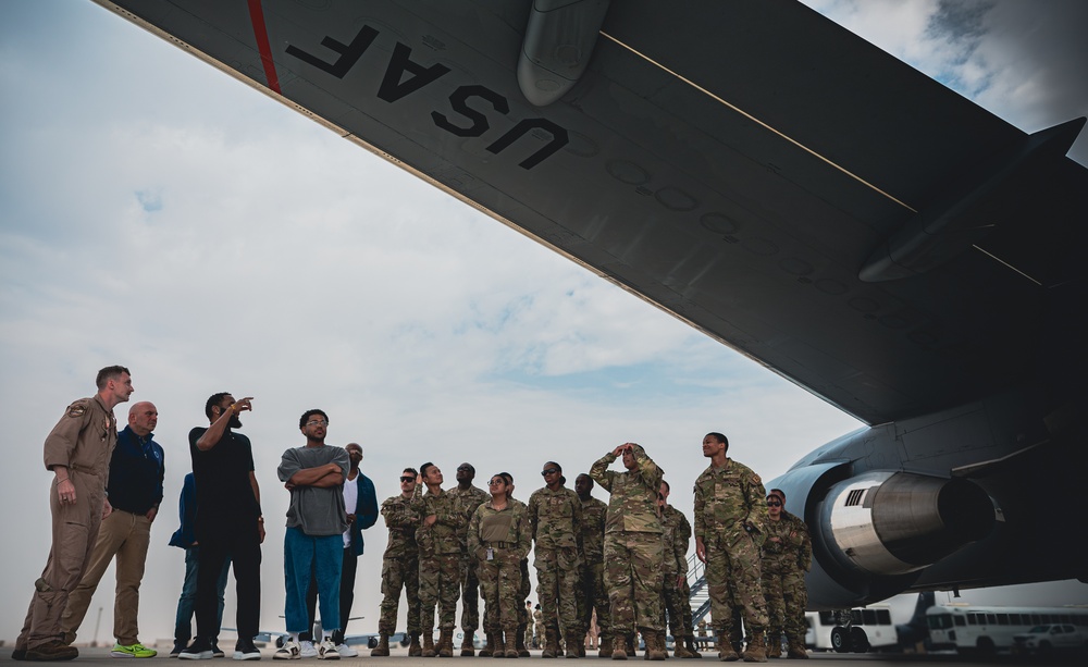 Actor Anthony Anderson tours the 379th AEW