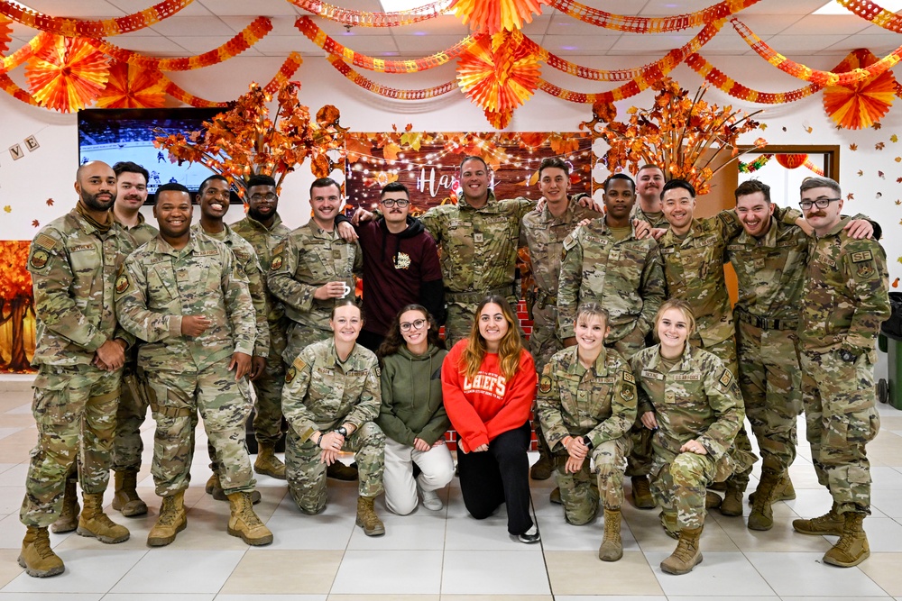 386th EFSS hosts Thanksgiving meal service