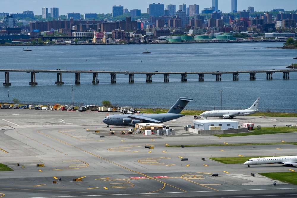 105th Airlift Wing Visits LaGuardia Airport for Kiwanis Kids Day