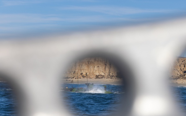3rd AA Bn. conducts surf transit training