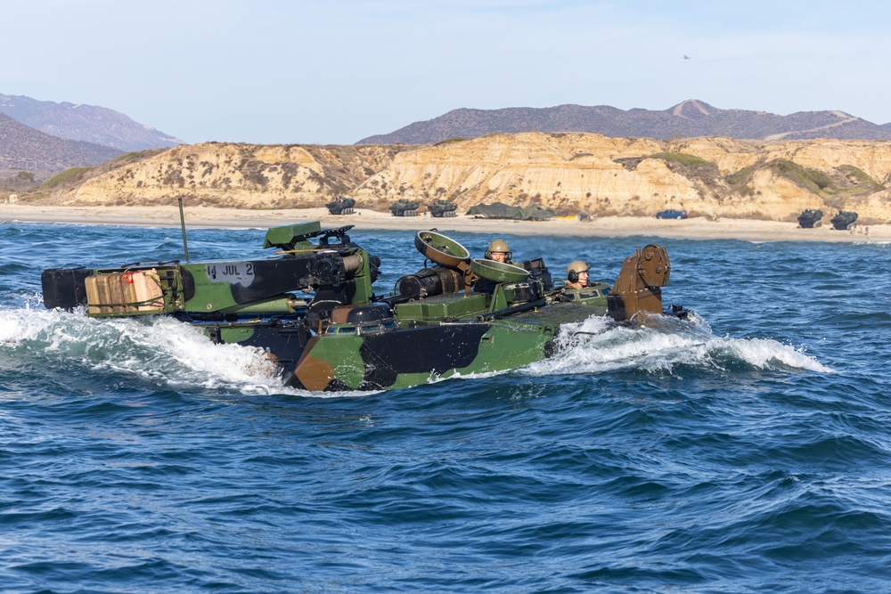 3rd AA Bn. conducts surf transit training