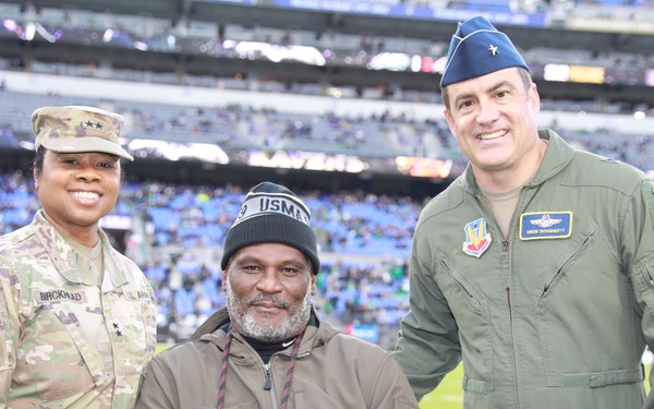 Posing for a Photo with an American Hero (2 of 2)