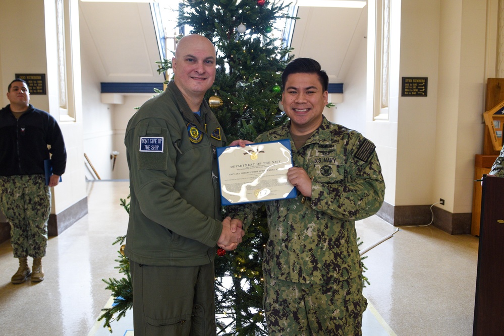 Sailor receives Navy Marine Corps Achievement Medal