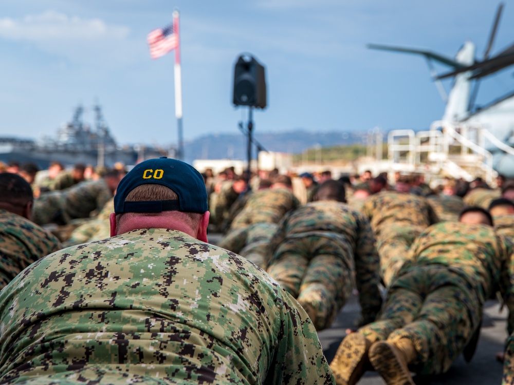 Sergeant Major of the Marine Corps Visits 24th MEU Aboard USS New York