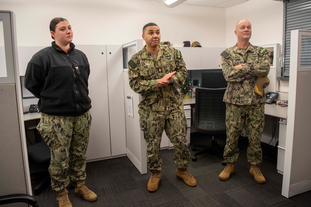 NMRTC, Bethesda's Triad meets with Sailors