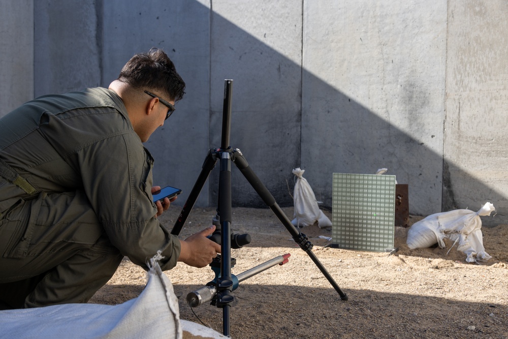 3D MAW and MCAS Miramar EOD conduct an Explosives Disposal Range