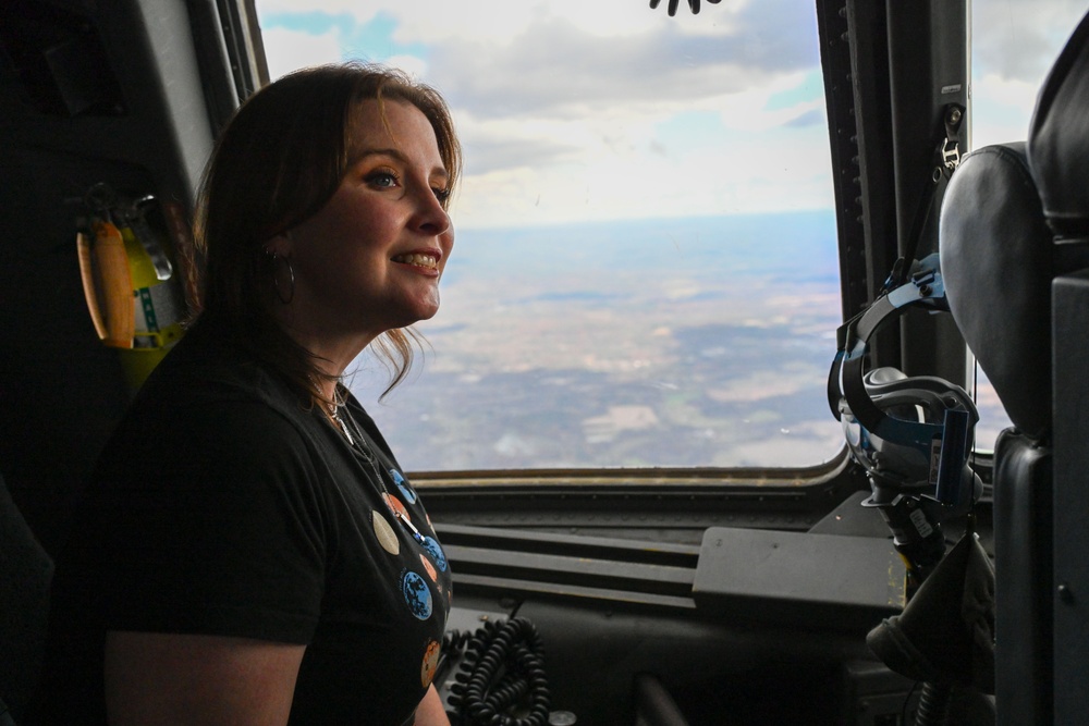 105th Airlift Wing Hosts Spouse Flight