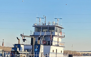 Upper Mississippi River navigation season closes for the year