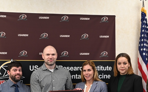 USARIEM Receives Wolf Pack Award for Army Comprehensive Body Composition Study