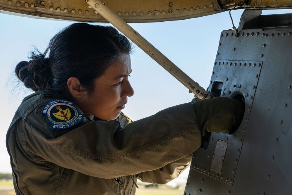 Fueling the night: 100th ARW supports 2nd BW B-52