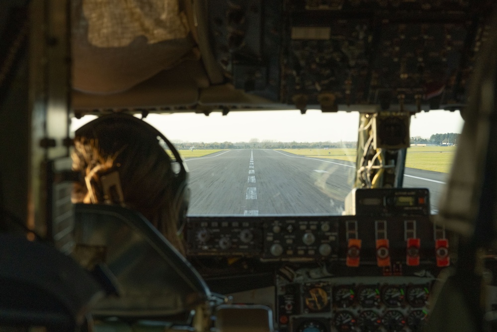 Fueling the night: 100th ARW supports 2nd BW B-52