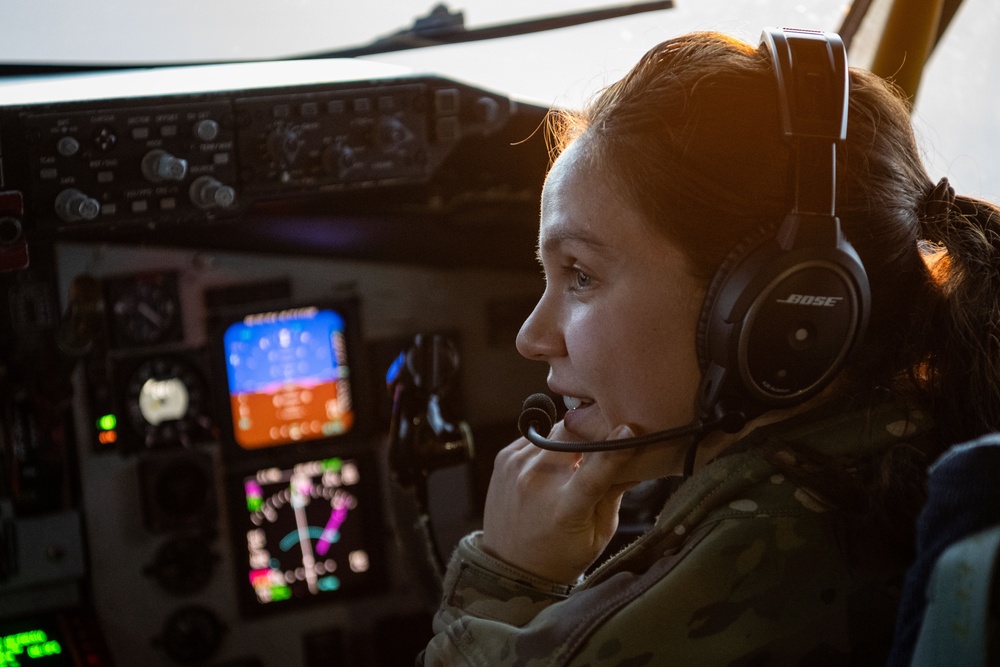 Fueling the night: 100th ARW supports 2nd BW B-52