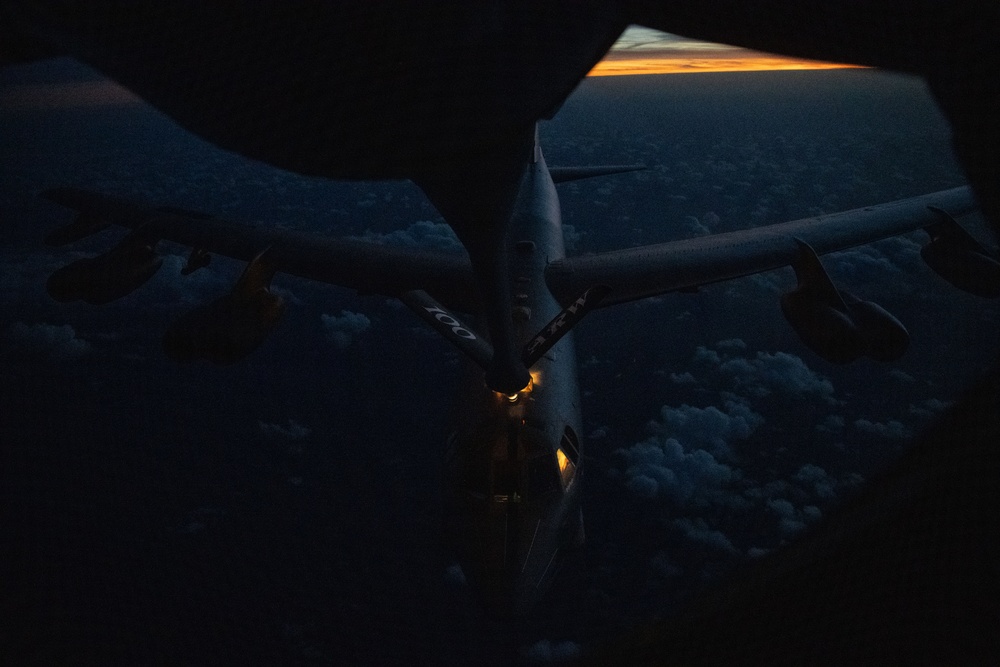 Fueling the night: 100th ARW supports 2nd BW B-52