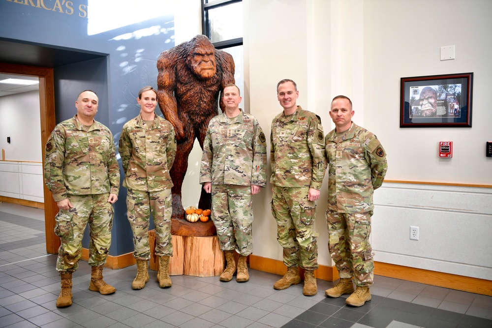 NORAD and USNORTHCOM Commander and Command Senior Enlisted Leader visit WADS