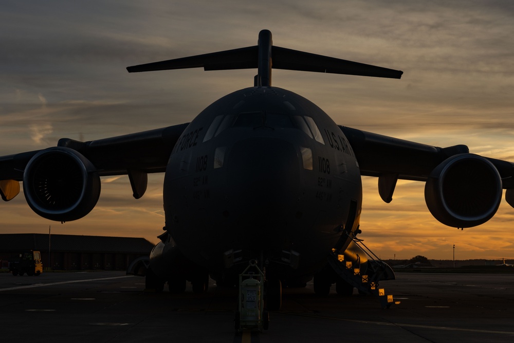 727th AMS equips POTUS support mission with refueling assets