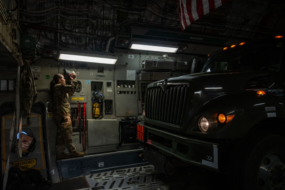 727th AMS equips POTUS support mission with refueling assets