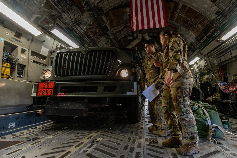 727th AMS equips POTUS support mission with refueling assets