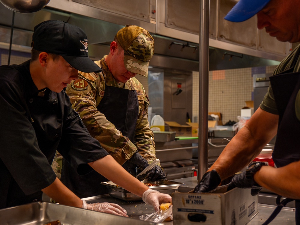 Luke Leaders Serve Holiday Meal