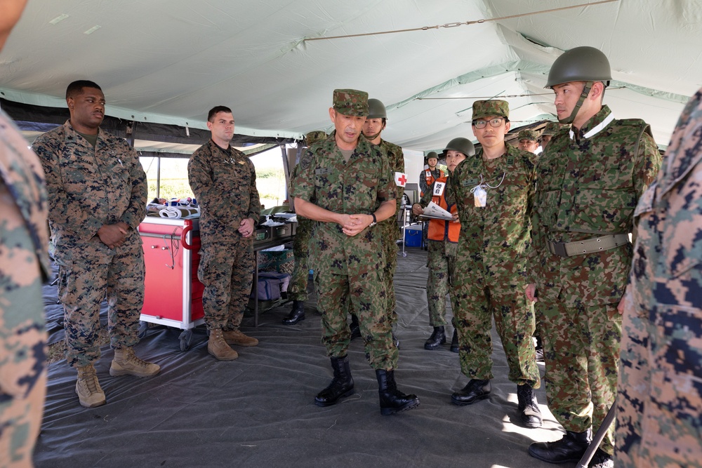 U.S. Navy Service Members Meet with JGSDF 15th Brigade Commanding General