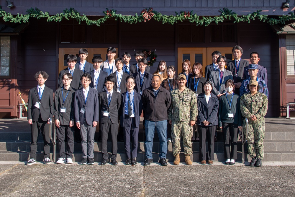 Kanto Defense Bureau visit NAF Atsugi