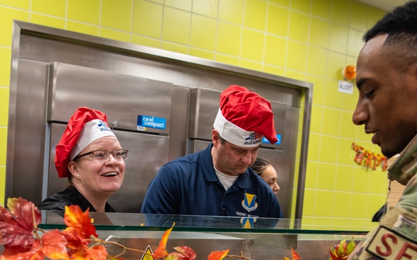DoD leaders serve the KMC for Thanksgiving