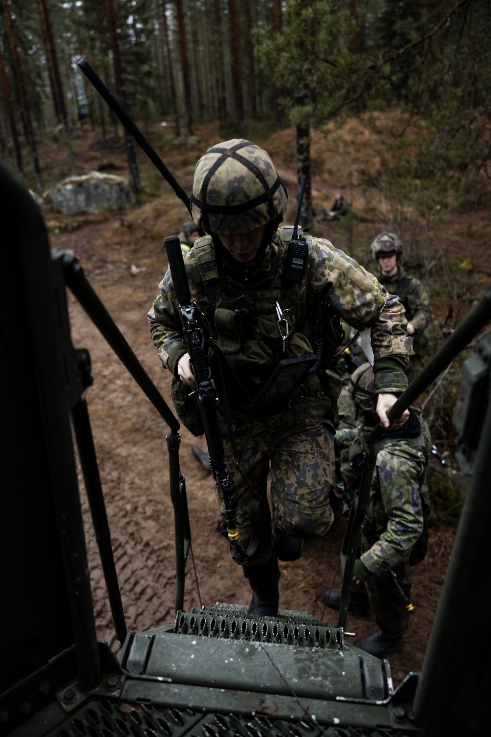 U.S. Marines and Finnish Servicemembers Conduct a Medical Evacuation Convoy