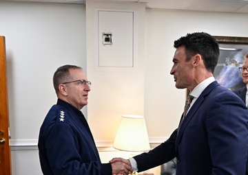 VCSAF Slife meets Grand Forks, N.D. civic leaders