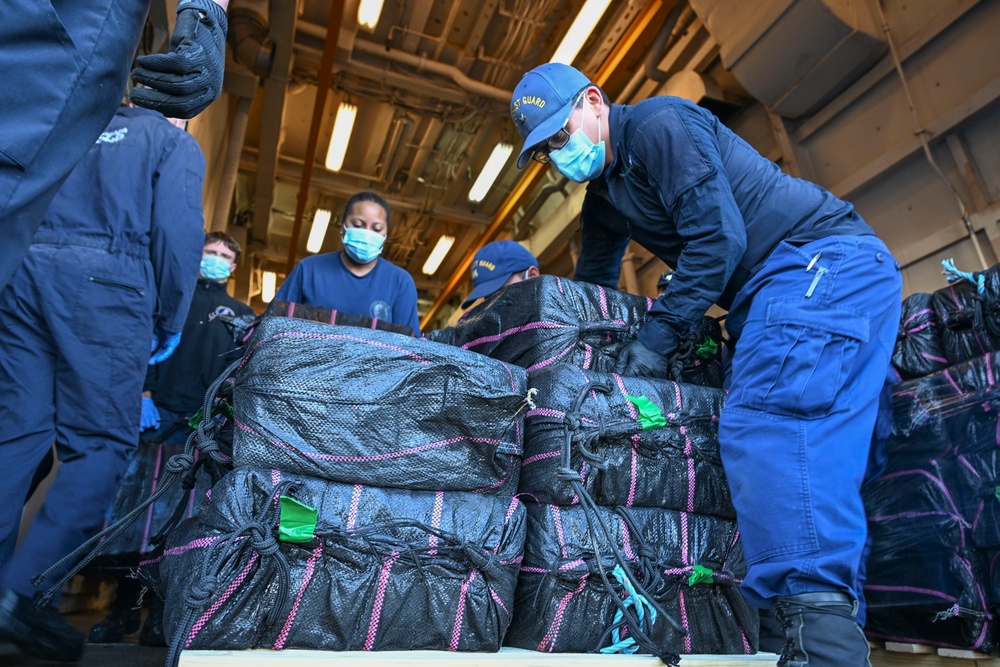 Coast Guard Cutter Hamilton offloads $182.8M in counternarcotics at Port Everglades