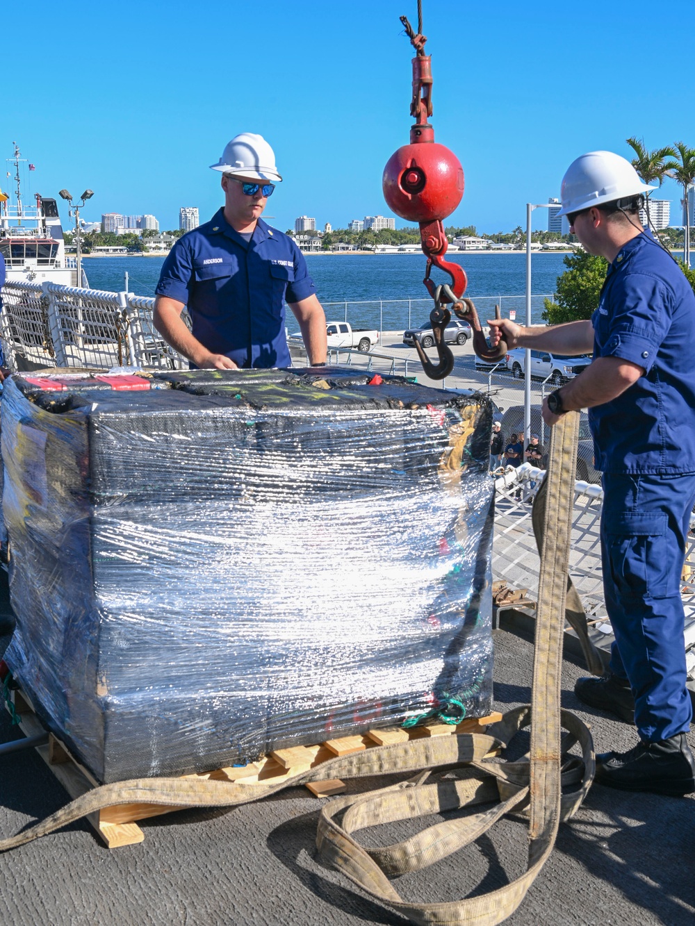 Coast Guard Cutter Hamilton offloads $182.8M in counternarcotics at Port Everglades