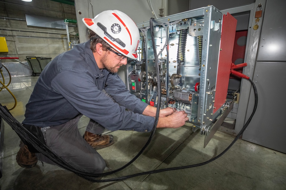 Annual maintenance in full swing at Gavins Point Dam powerplant