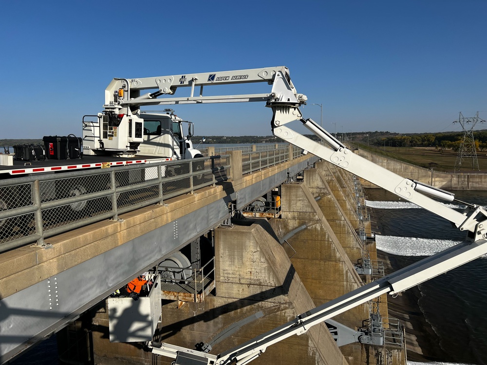 Gavins Point Spillway Inspection