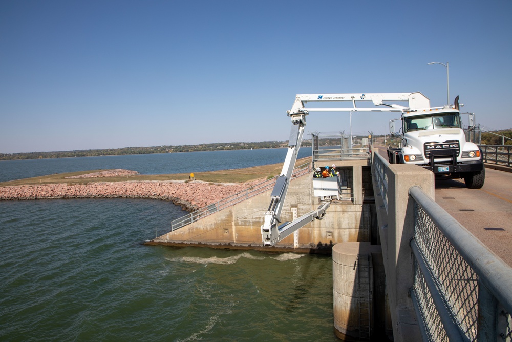 Gavins Point Spillway Inspection