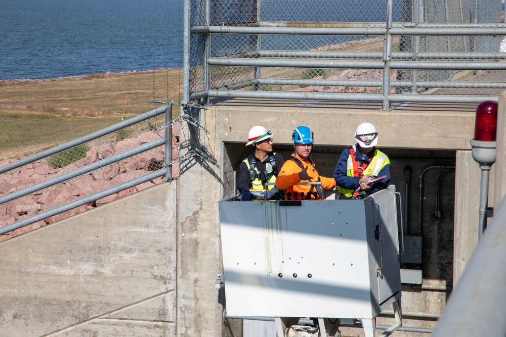 Gavins Point Spillway Inspection