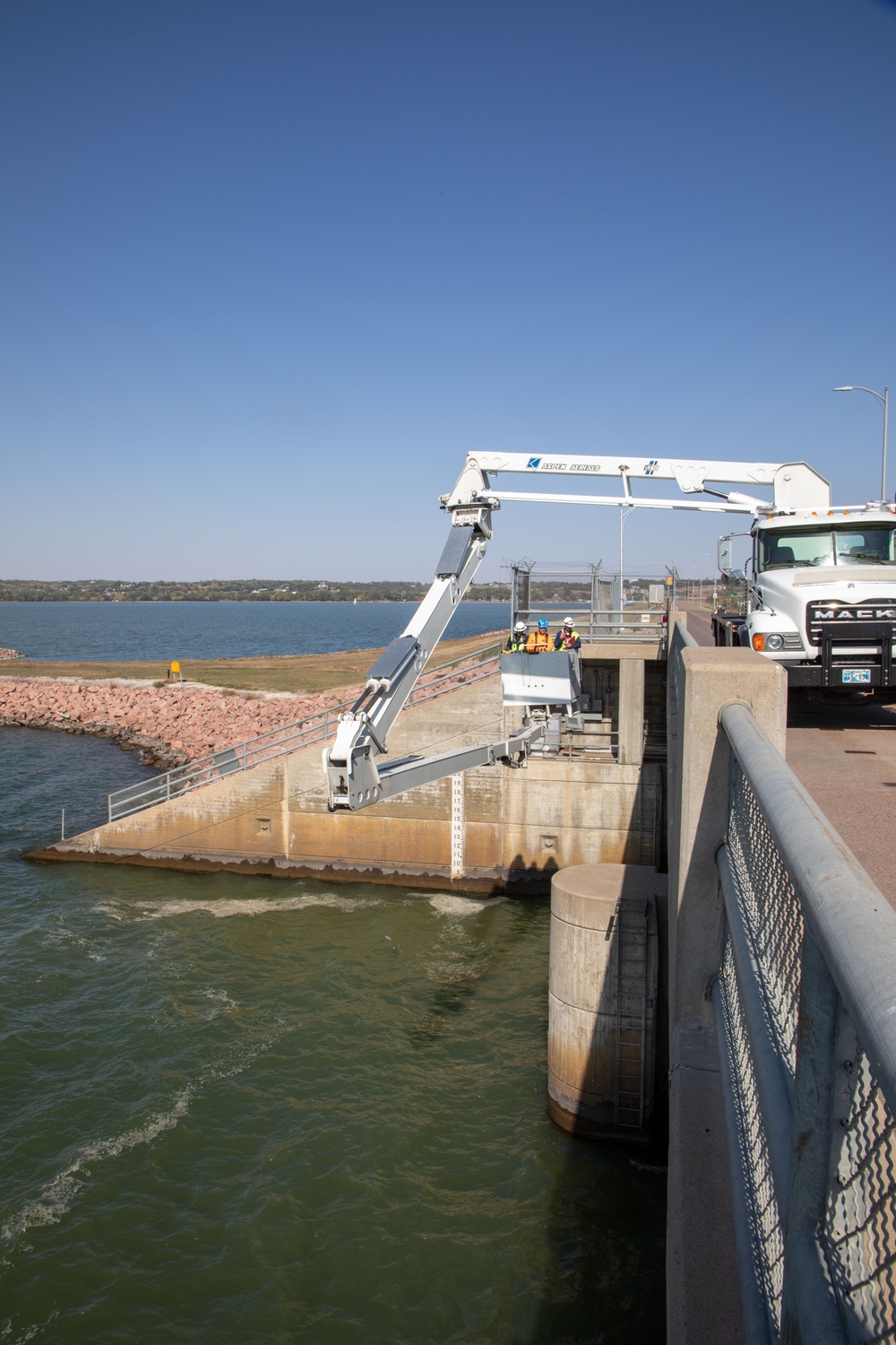 Gavins Point Spillway Inspection