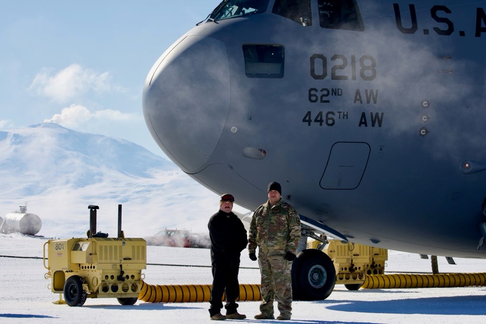 446th AW Leadership visits ODF