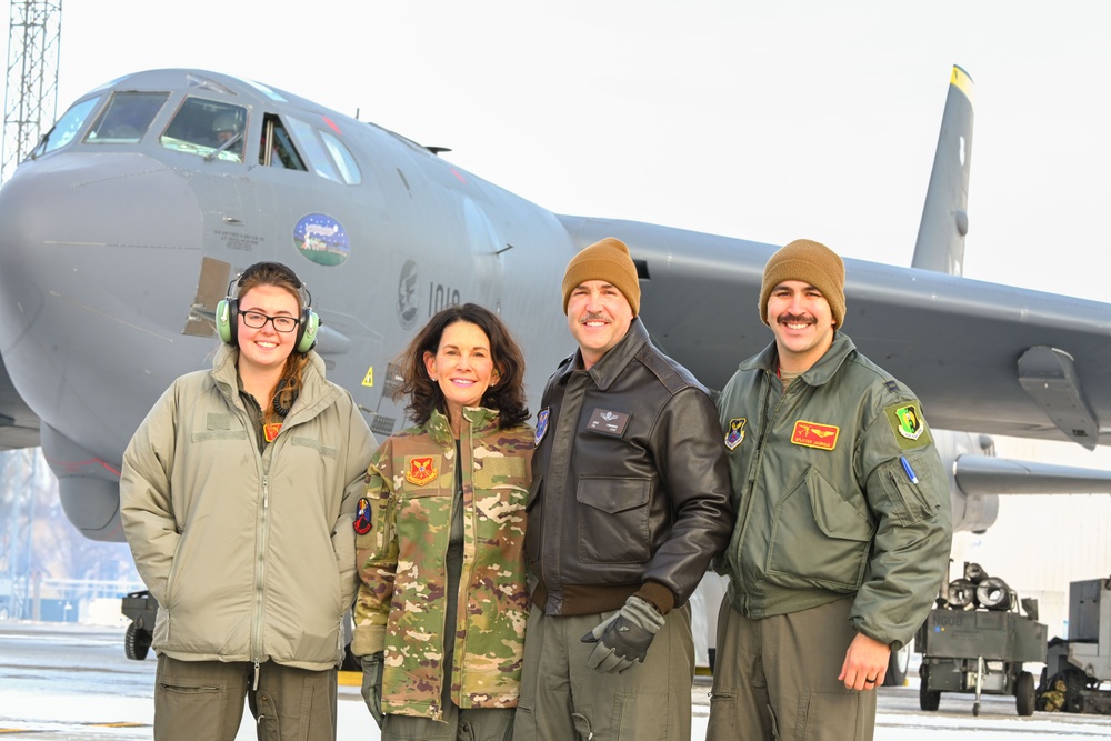 Lt. Governor of North Dakota takes an orientation flight